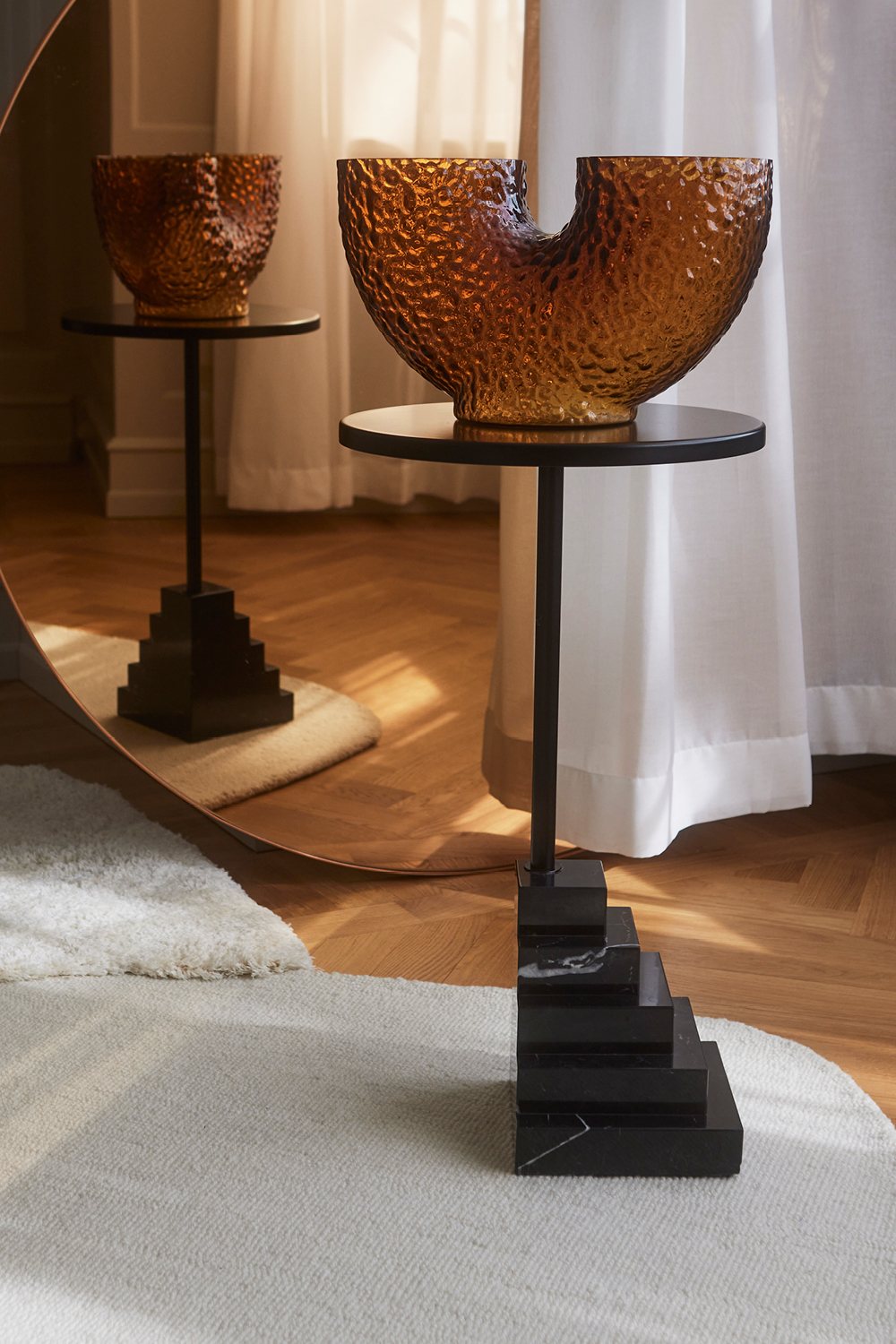 ARURA low glass vase